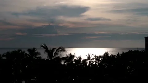 Cloudy sunset in the bay 動画素材 214038612