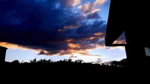 Cloudy Sunset 写真素材