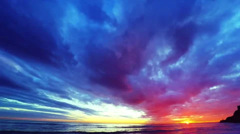 Cloudy Sunset Sky over the Sea. 스톡 동영상 63984788