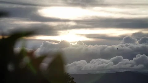 Cloudy sunset slow motion 库存影片 270452066