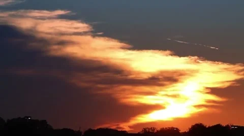 Cloudy Sunset Timelapse 2 Vídeo Stock 8777144