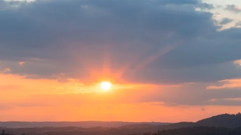 Cloudy sunset - timelapse 库存影片 128176980
