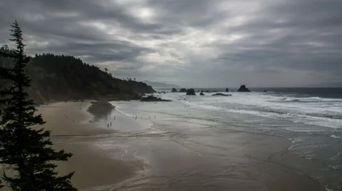 Cloudy Time Lapse over Oregon Beach Stock-Footage 51698103