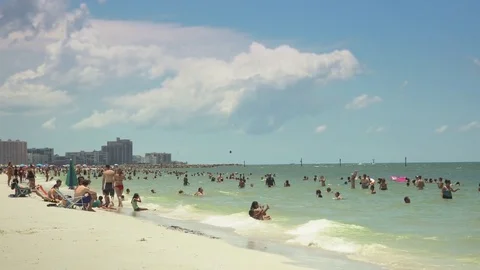 Cloudy weekend at Clearwater beach Stock Footage 79191657