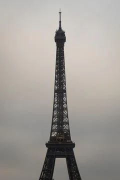 Cloudy winter day Eiffel Tower - Paris Stock Photos