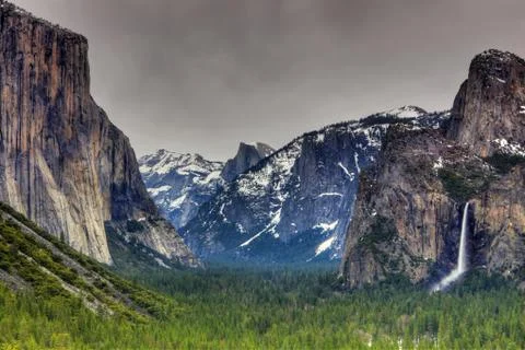 Cloudy yosemite valley Stock Photos