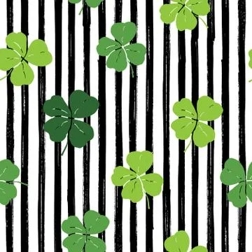 Clover leaf hand drawn doodle seamless pattern vector illustration. St Patric 스톡 일러스트