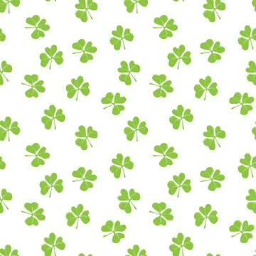 Clover leaf seamless pattern, hand drawn doodle vector illustration. St Patri Illustrazione stock