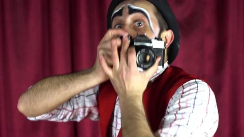 Clown with a camera Stock-Footage 85017742