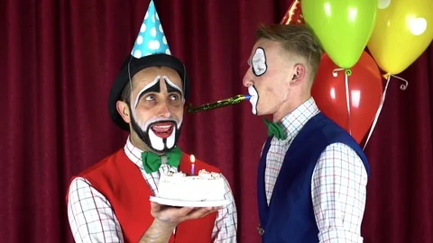 The clown hits the face with a cake Stock-Footage 85173624