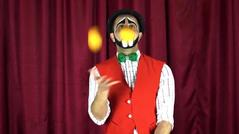 Clown loser juggles Stock-Footage 85017673