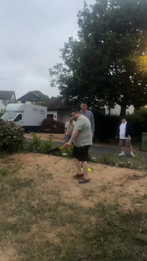 Clumsy Cricket, Newton Abbot, Devon, UK - 25 Jul 2026 Видео 341626009