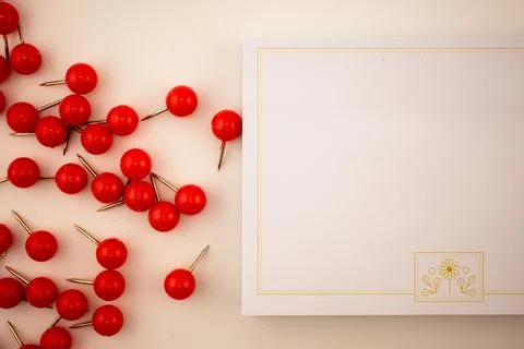 Clustered Creativity A Colorful Array of Office Essentials. Foto stock