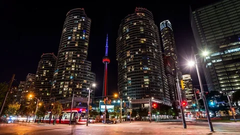CN Tower from Toronto Harbourfront intersection time lapse at night Stockbeeldmateriaal 119134774