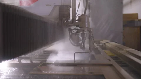 CNC machine cuts out metal products. metal cutting Vidéo 313997440