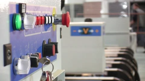 CNC machine with the cutting tool Stockbeeldmateriaal 57216509