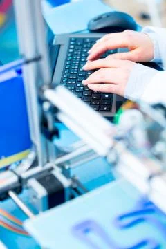 	cnc router machine programming on computer keyboard 스톡 사진