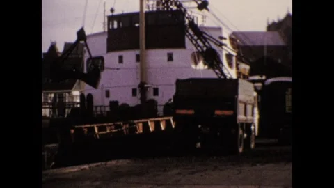 Coal being offloaded from Worcesterbrook ship in Penzance harbour Stock Footage 252267041