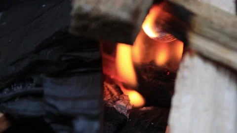 Coal fire close up 스톡 동영상 131664223