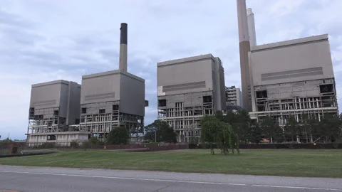 Coal fired electrical power generation station being demolished Vídeos de archivo 158154294