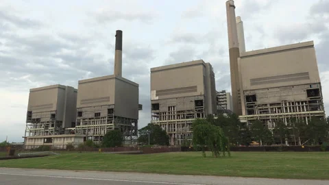 Coal fired electrical power generation station being demolished Vídeos de archivo 158157724