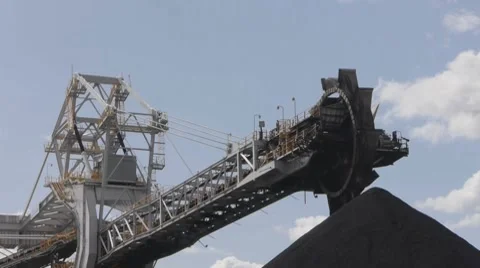 Coal loader/conveyor belt Vidéo 8666548