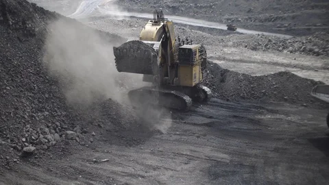 Coal loading into a dump truck Stock-Footage 114829007