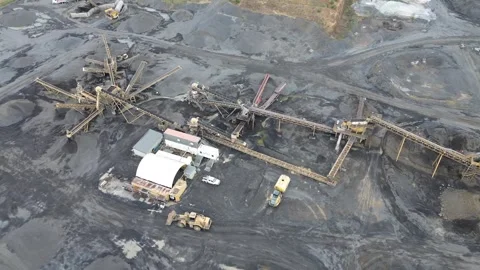 Coal mining processing plant Stock-Footage 334906331