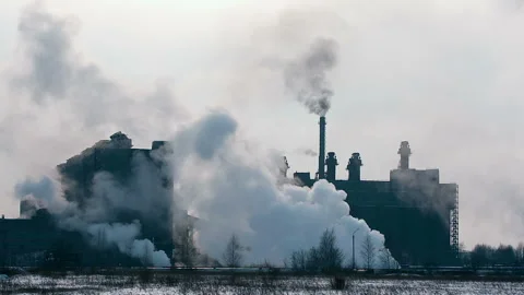 Coal processing plant outdoors in winter. Dirty emissions of smog and dark smoke Video stock 199486741