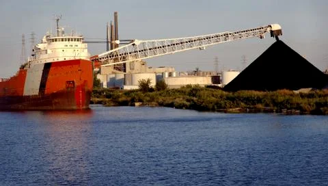 Coal Ship Unloading Foto stock