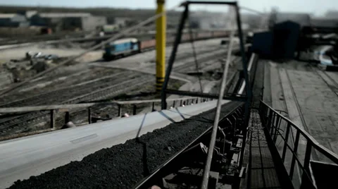 Coal-speed transportation Stockbeeldmateriaal 39614654