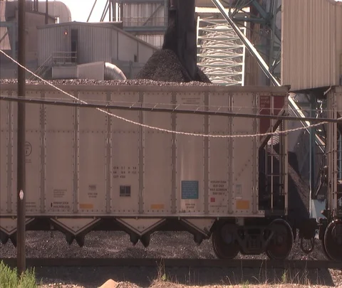 Coal train car being filled with coal, zoom in Stock Footage 86691872
