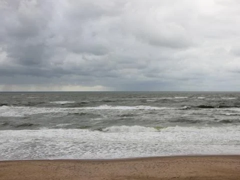 Coast with Empty Beach and Cloudy Weather Foto stock