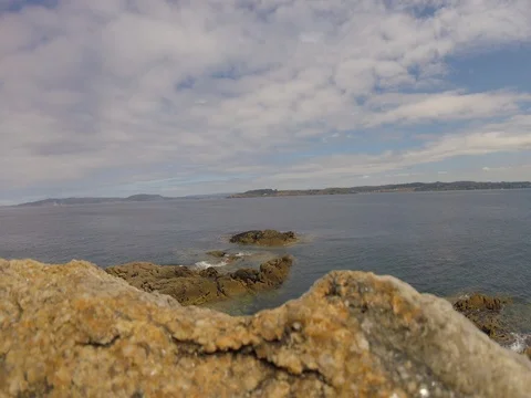 Coast in summer day 库存影片 78981158