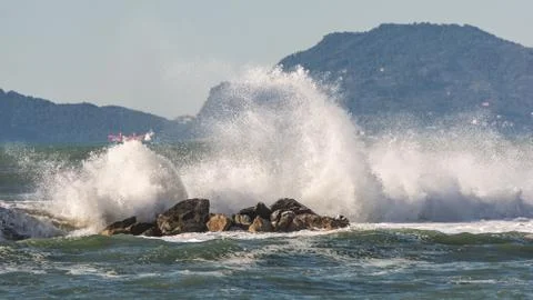 The coast swept by the waves Foto stock