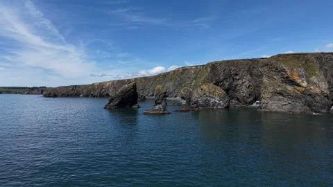 Coastal Cliffs and Calm Sea at Ballydwan Beach Waterford Ireland 库存影片 337396003