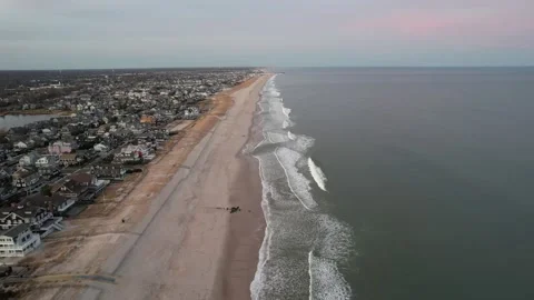 Coastal Flyover at Twilight 動画素材 194514615