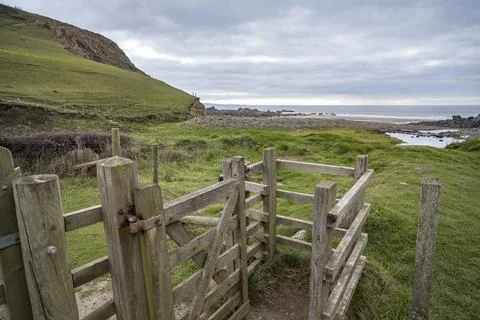 Coastal path gate to Duckpool beach in Cornwall Stock-Fotos