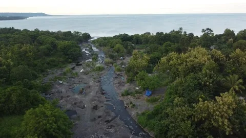 Coastal video footage using drones Video stock 237291502