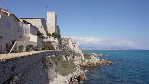 The coastline of Antibes Stockbeeldmateriaal 220875767