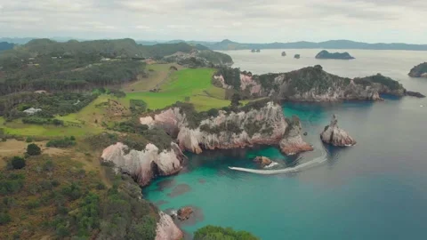 Coastline around Hahei, Coromandel, New Zealand 스톡 동영상 152425673
