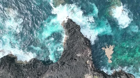 Coastline Rock Hit by Waves Stockbeeldmateriaal 249202125