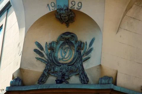 Coat of arms with monogrammed Stockfoto's