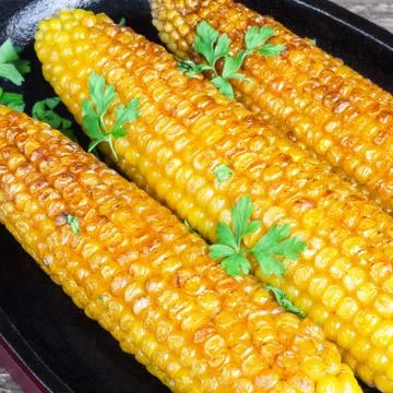 On the cob grilled corn 스톡 사진