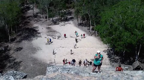 Coba stairs pyramide Vídeos de archivo 8921337