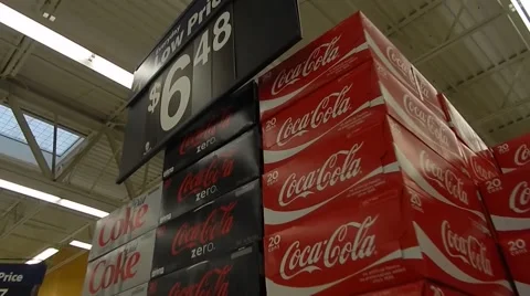Coca-cola staged in front of isle Vídeos de archivo 45233269