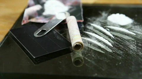 Cocaine, curved move Stock Footage 538540