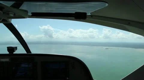 Cockpit View Flying over Belize coastline Video stock 10896454