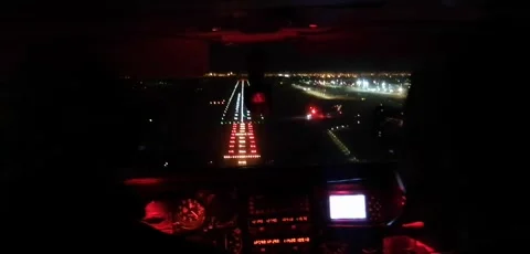 Cockpit View of Night Landing at Cape Town International Airport, South Africa Vídeo Stock 340227623