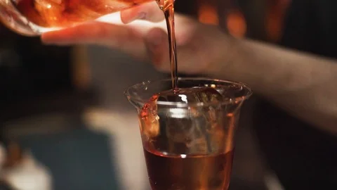 Cocktail in the bar Stock Footage 106629855